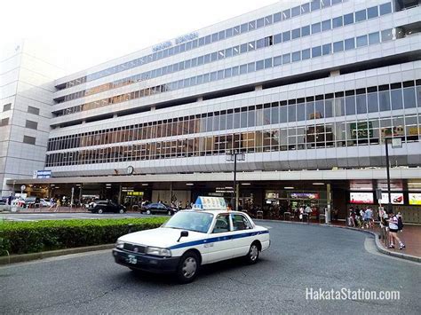 福山駅から博多駅: 旅の途中で見つける小さな奇跡